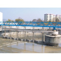 重慶沃利克環(huán)保半橋式中心傳動(dòng)吸刮泥機(jī)怎么樣，重慶半橋式中心傳動(dòng)吸刮泥機(jī)
