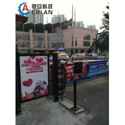 馳安科技提供銷量好的銀川關(guān)人行廣告門，產(chǎn)品有保障，傾銷銀川人行廣告門