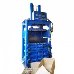 牛皮紙打包機，牛皮紙回收打包機，牛皮紙廢料打包機